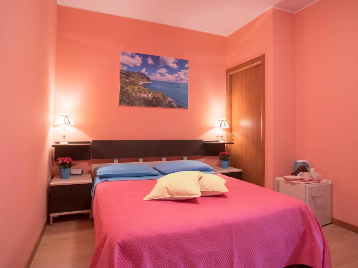 Juliette Rooms Jesi Eksteriør billede